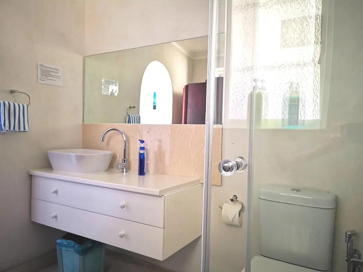 Rachawadee Accomodation​ & Health Spa Simon's Town Homestay