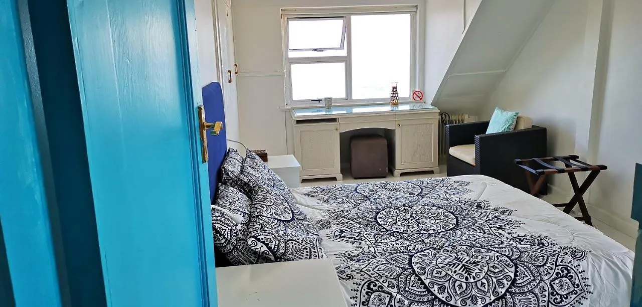 Rachawadee Accomodation​ & Health Spa Simon's Town Homestay