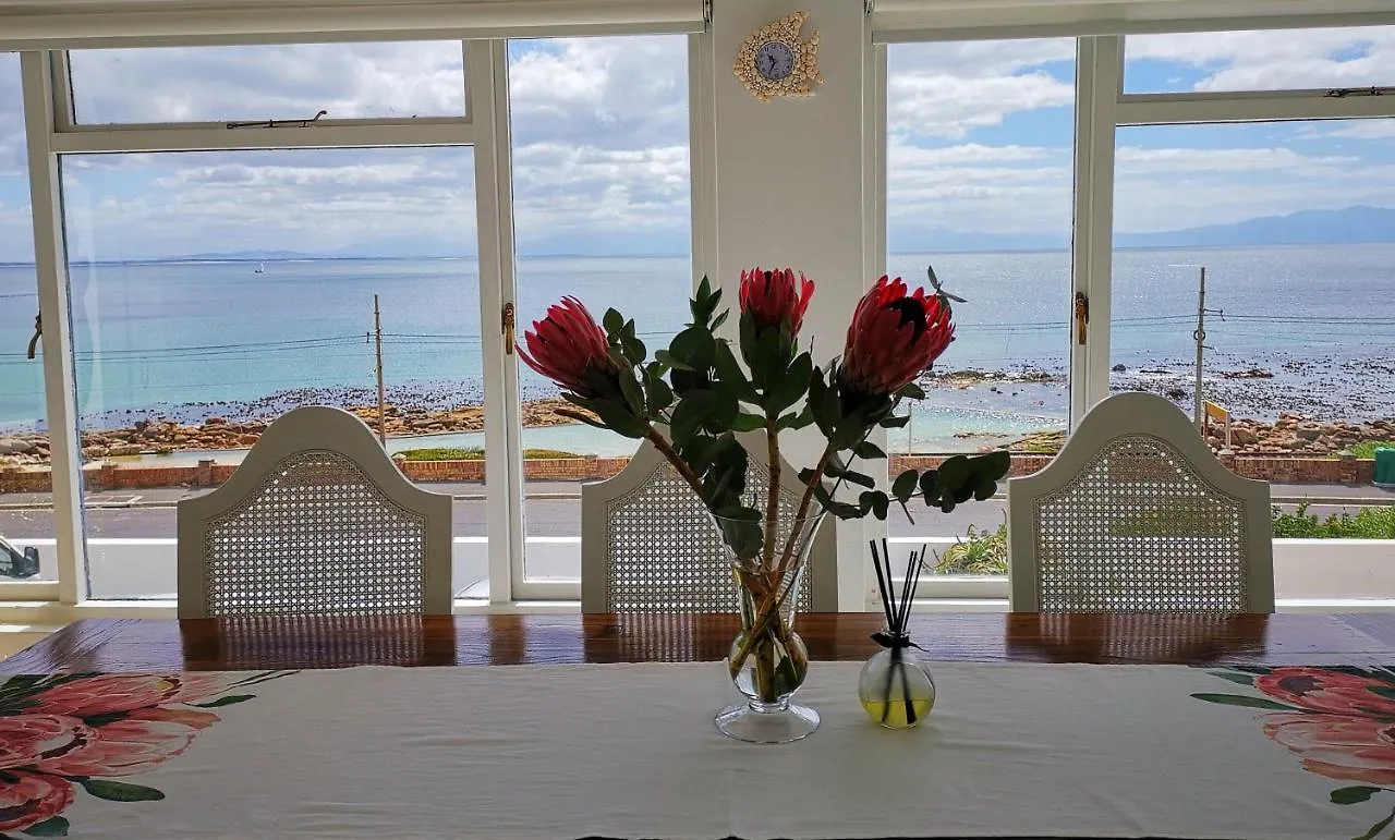 Rachawadee Accomodation​ & Health Spa Simon's Town