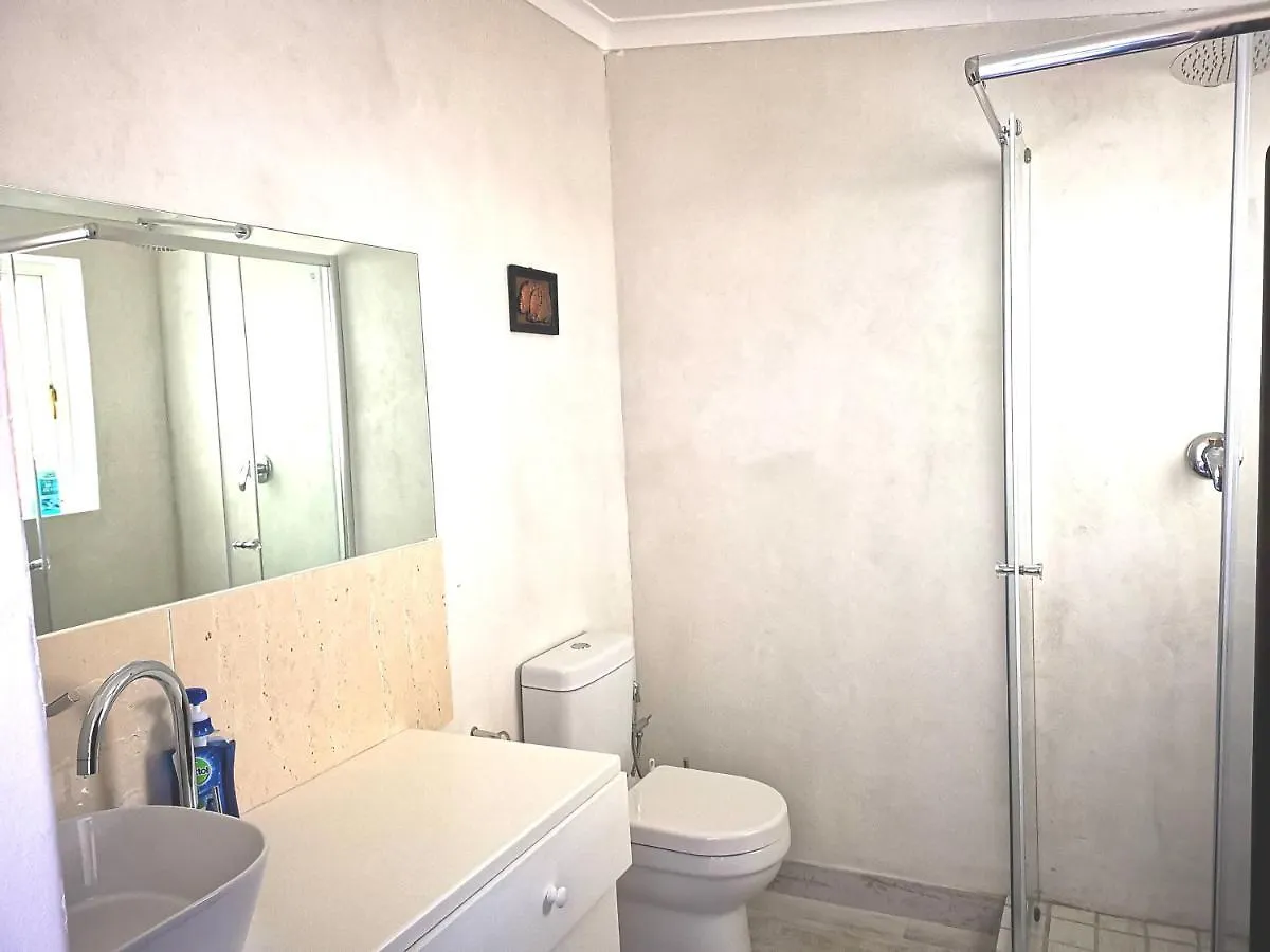 Rachawadee Accomodation​ & Health Spa Simon's Town Homestay