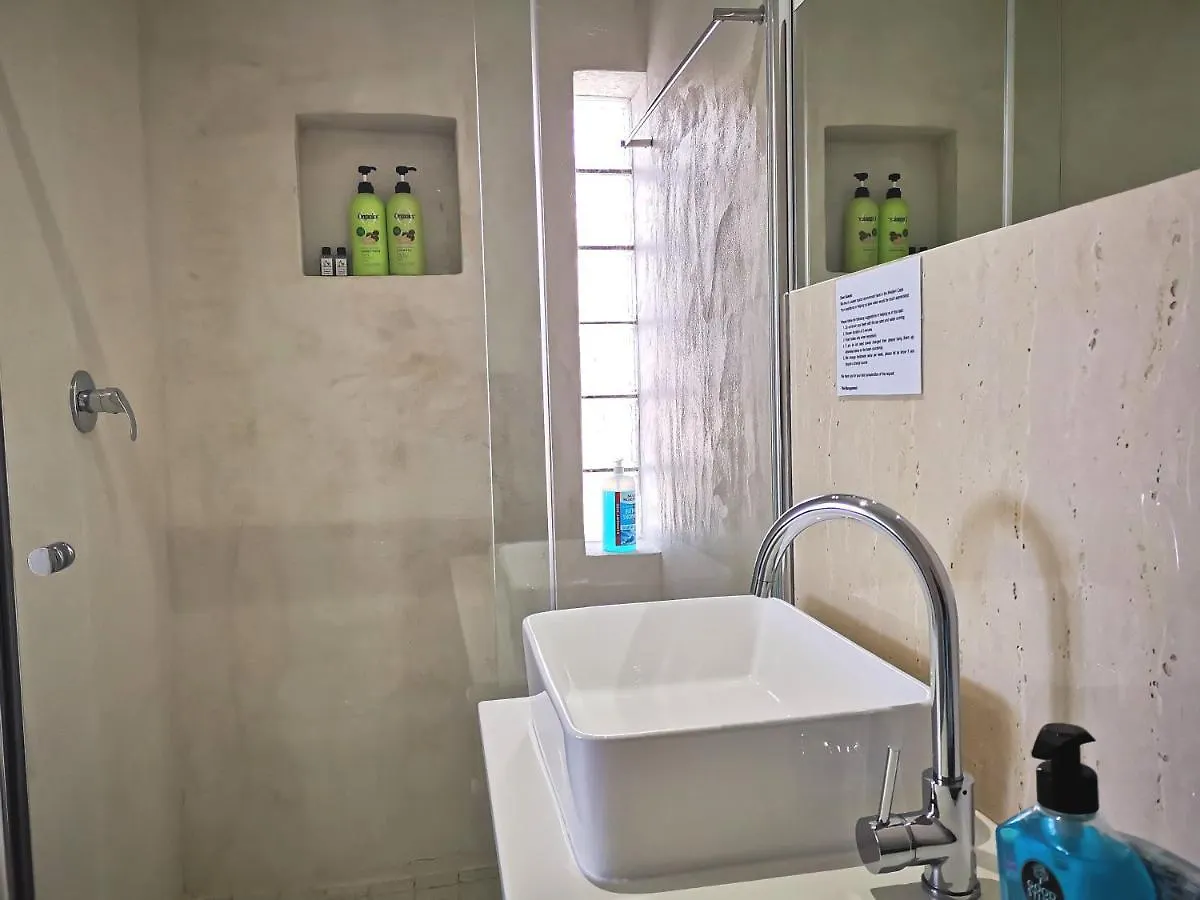 Rachawadee Accomodation​ & Health Spa Simon's Town South Africa